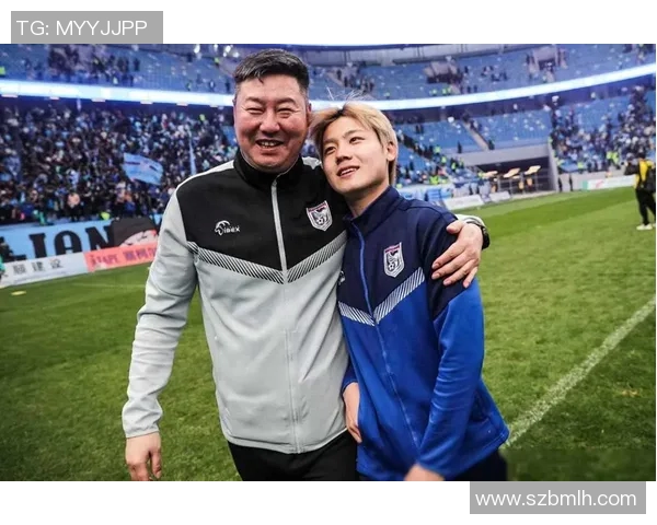 偶然邂逅足球明星与豪车的精彩瞬间，令人羡慕的生活方式尽显风采